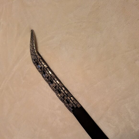 Whimsical women leather belt with snake haed and tail buckle - Picture 3 of 3